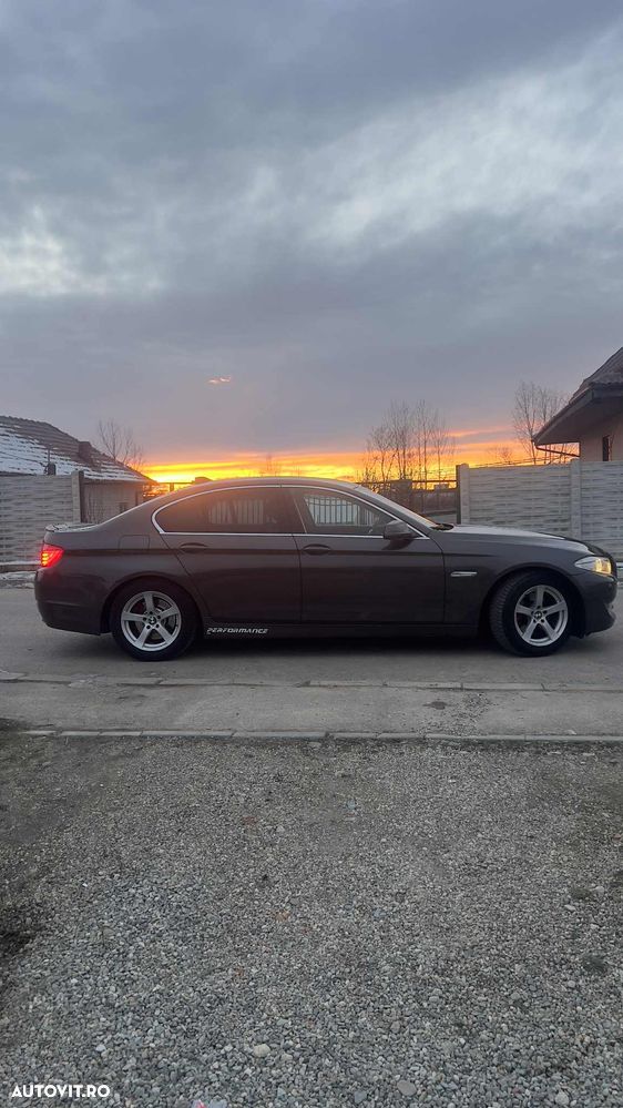 BMW Seria 5 520d - 10