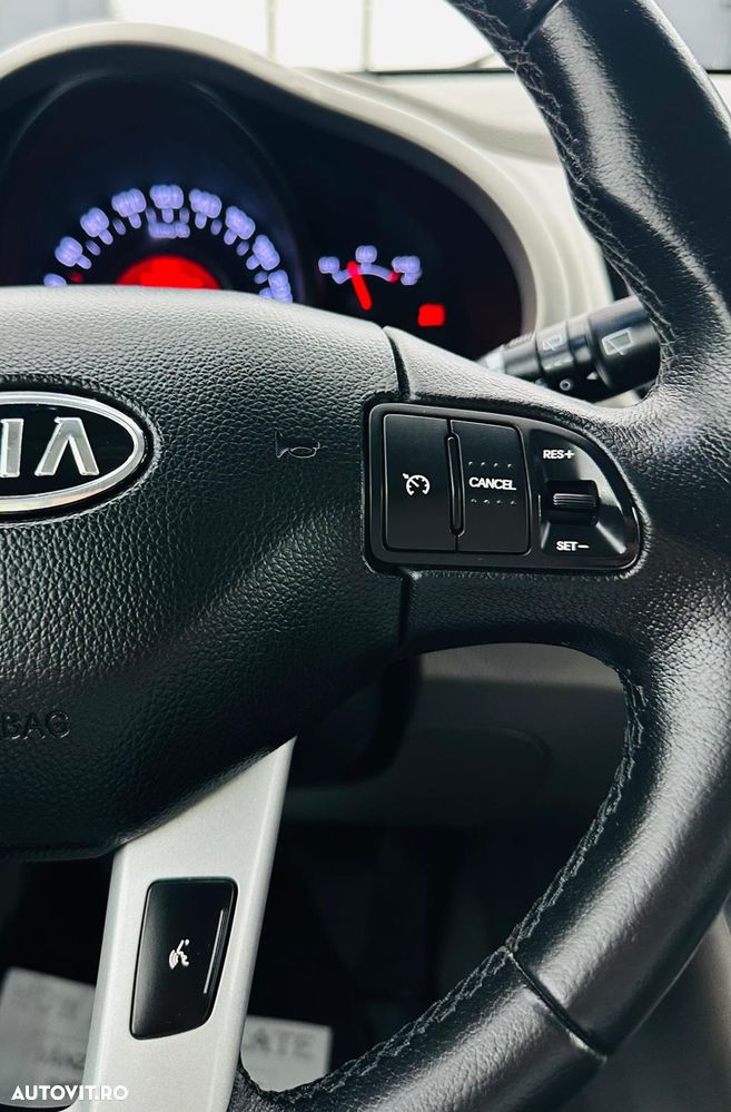 Kia Sportage 2.0 CRDI 2WD Spirit - 31