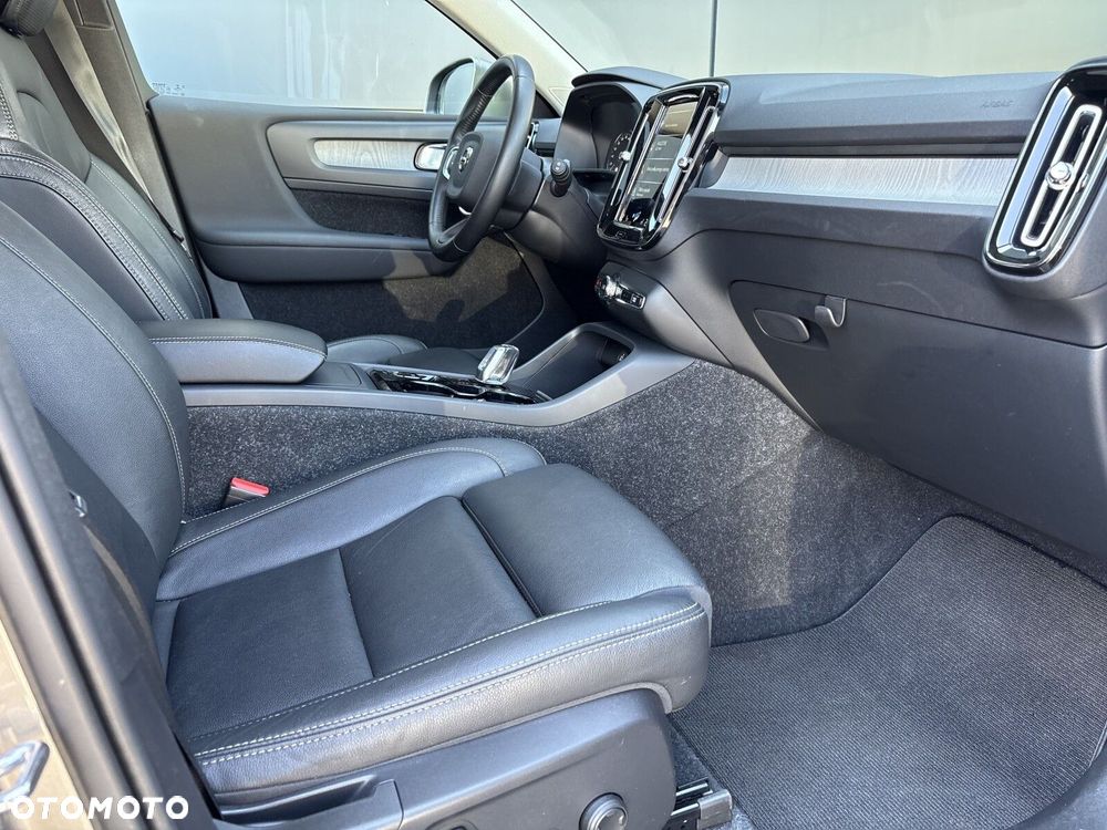Volvo XC 40 T3 Inscription - 27