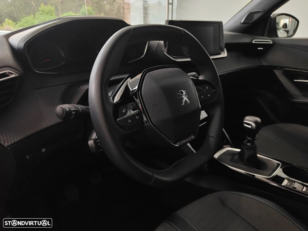 Peugeot 2008 1.2 PureTech Allure - 47