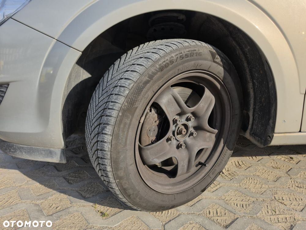 Opel Astra 1.9 CDTI 111 - 10