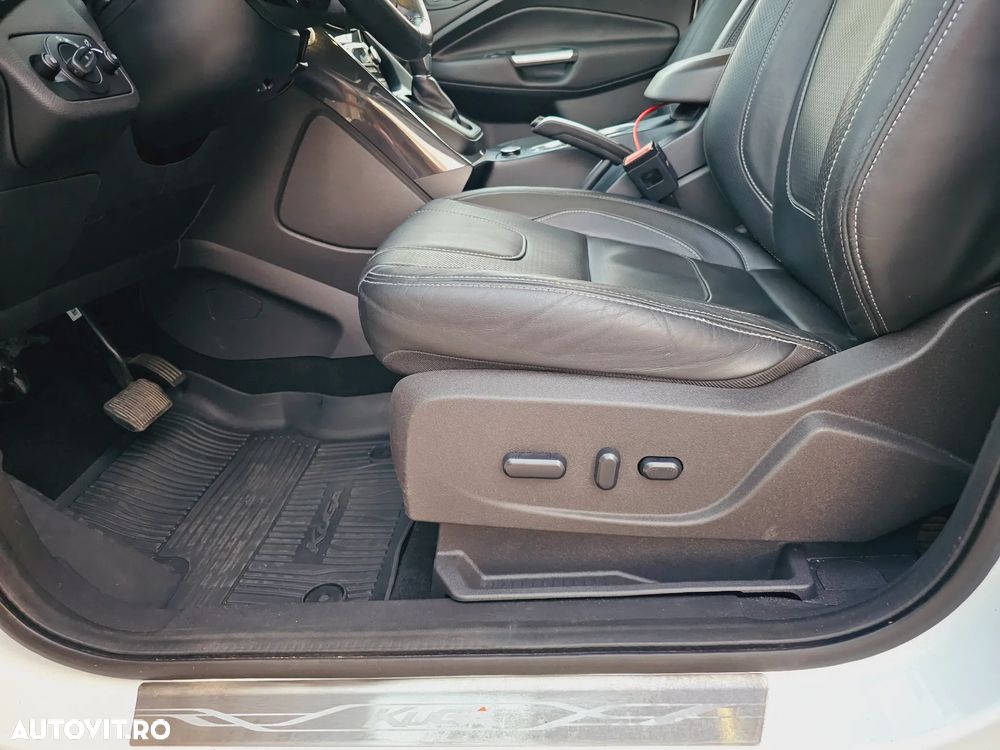 Ford Kuga 2.0 TDCi 4x4 Aut. Titanium - 12