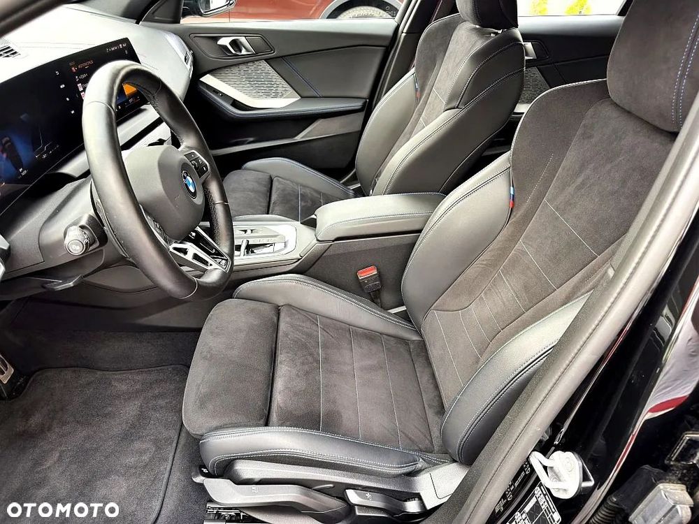 BMW Seria 1 120 mHEV - 18