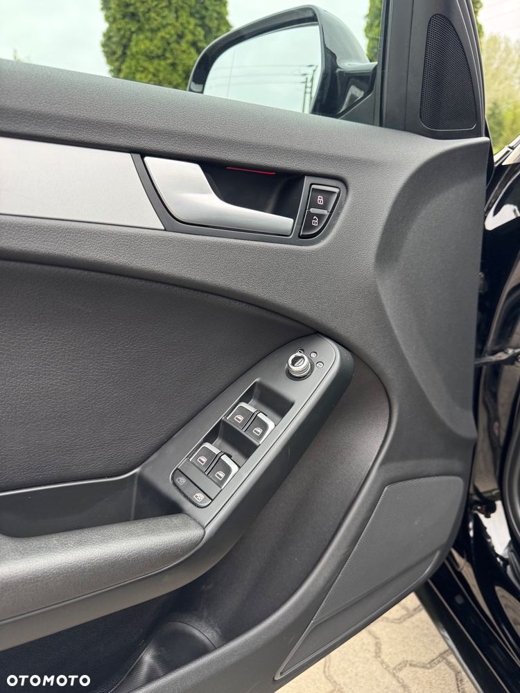 Audi A4 Avant 2.0 TDI DPF quattro S line Sportpaket - 19