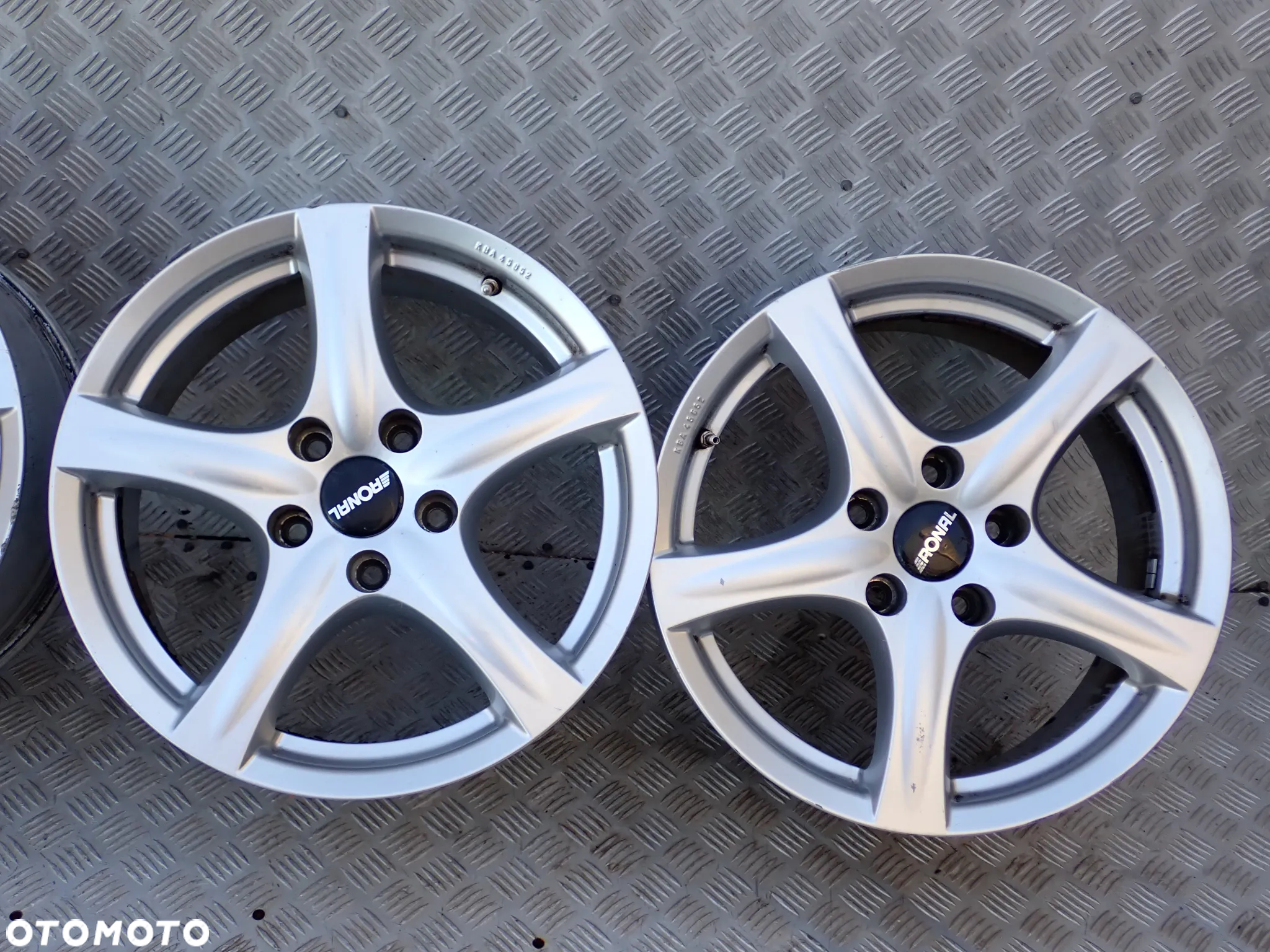 FELGI ALUMINIOWE RONAL  8JX17  ET 42  5X120  KBA45652  42R7805.31 - 2