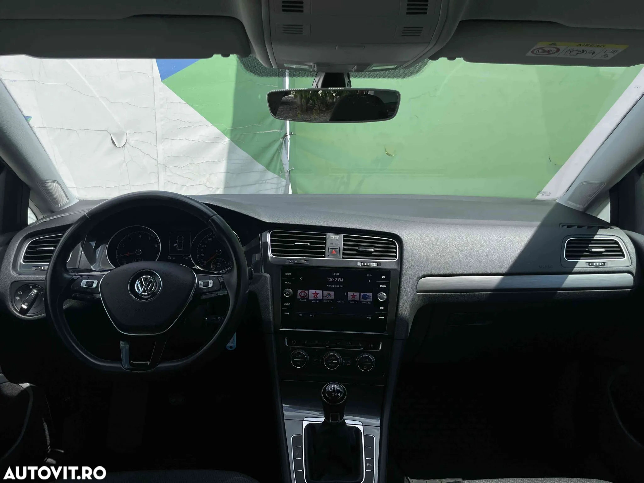 Volkswagen Golf - 16