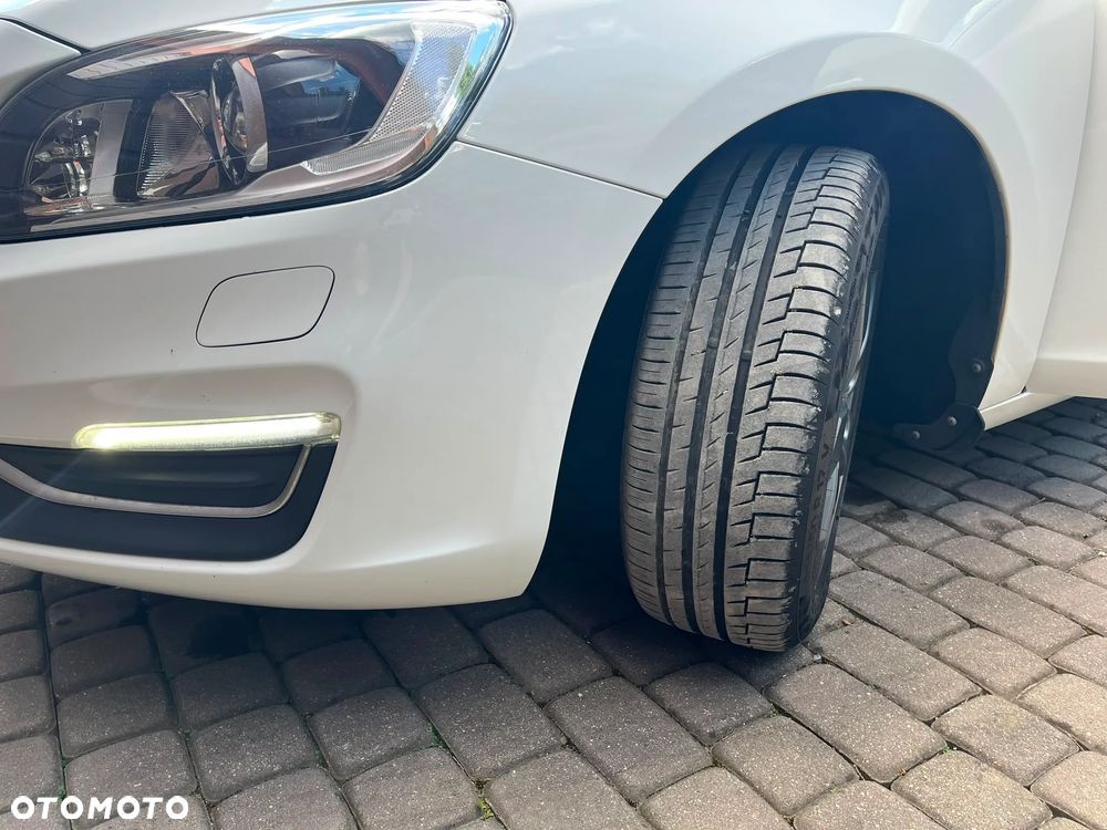 Volvo S60 D4 Geartronic Momentum - 11