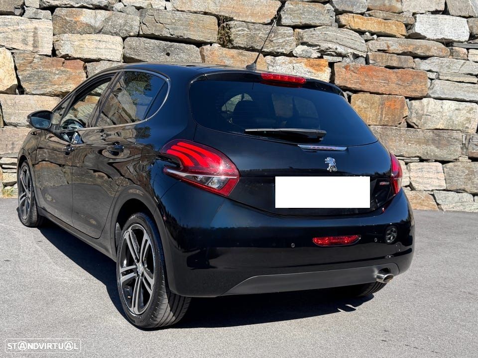 Peugeot 208 - 2