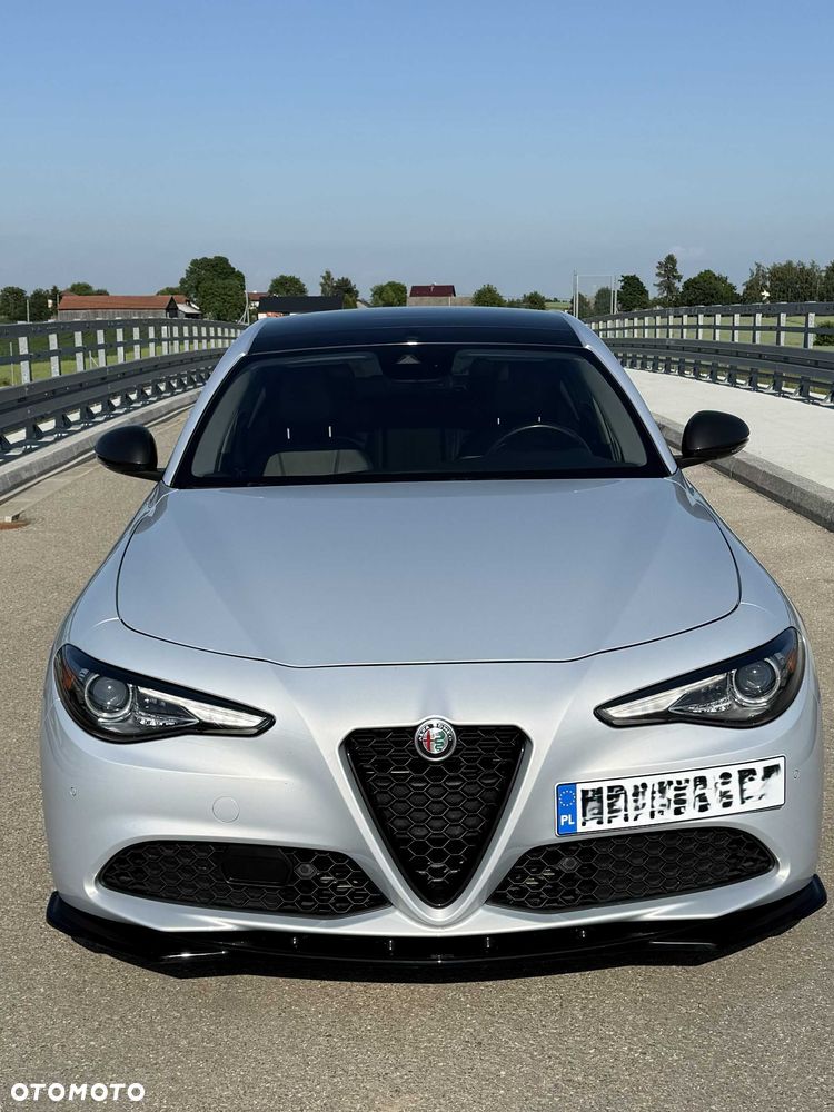 Alfa Romeo Giulia - 1