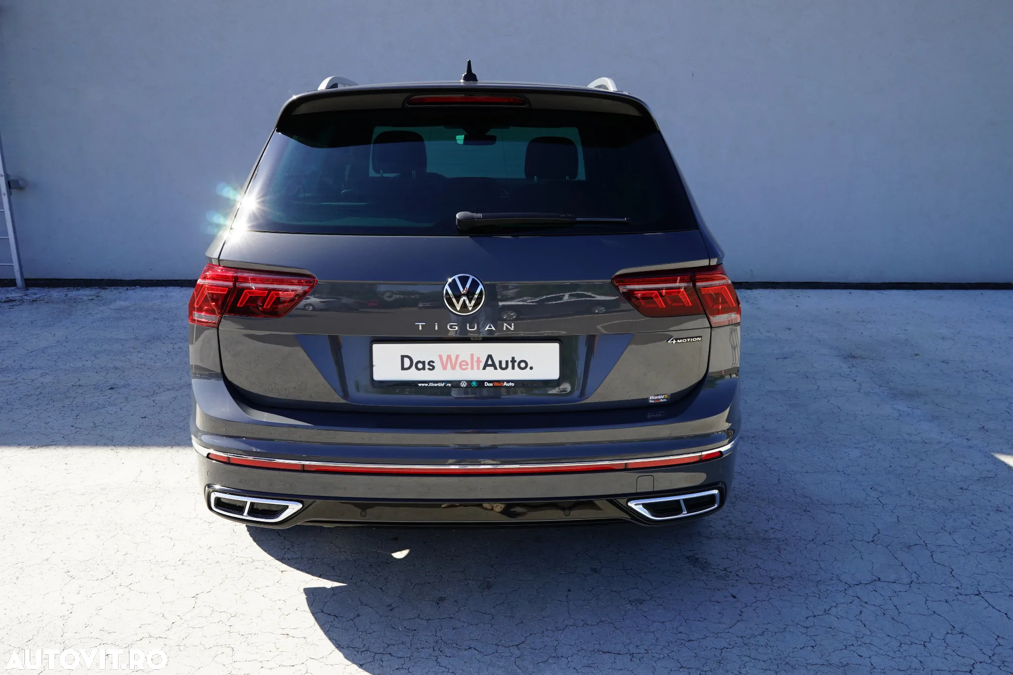 Volkswagen Tiguan - 5