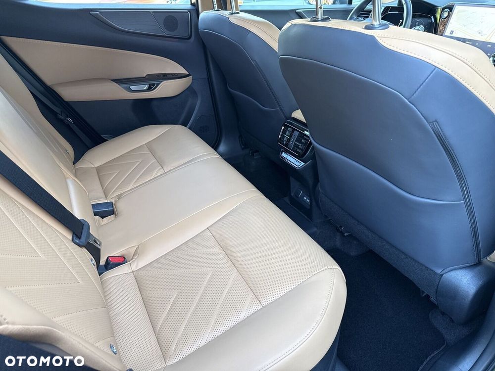 Lexus NX - 11