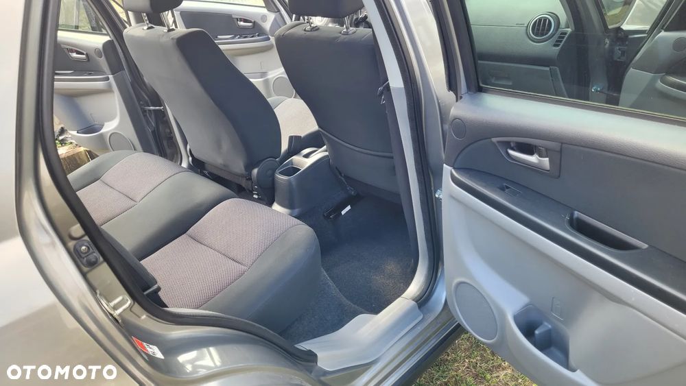 Suzuki SX4 - 12