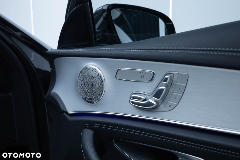 Mercedes-Benz Klasa E 300 de 4Matic 9G-TRONIC AMG Line - 33