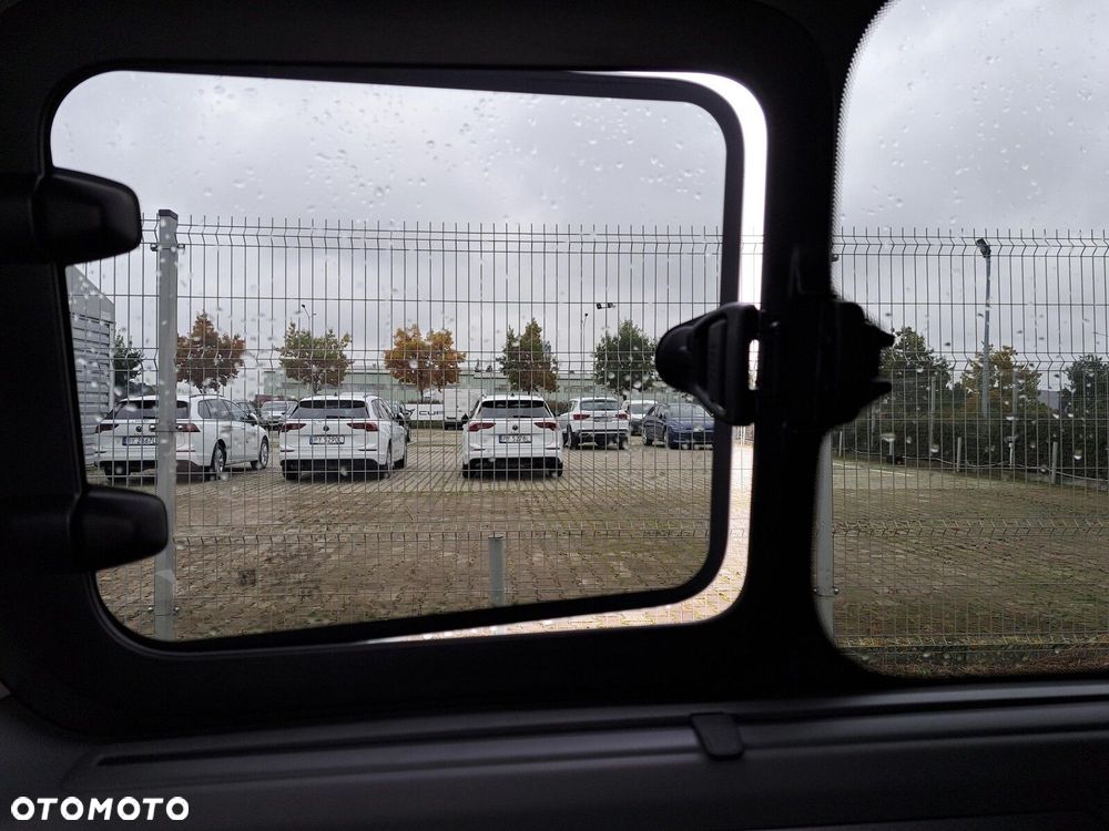 Volkswagen Nowa Caravelle Style silnik: 2,0 l TDI 170 KM /  8-biegowa automatyczna 4MOTION rozstaw osi: 3500 mm - 28