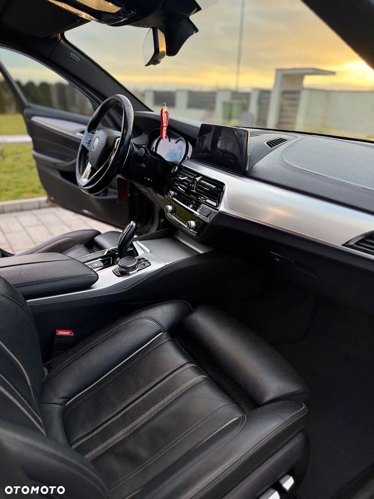 BMW Seria 5 530d Luxury Line - 15