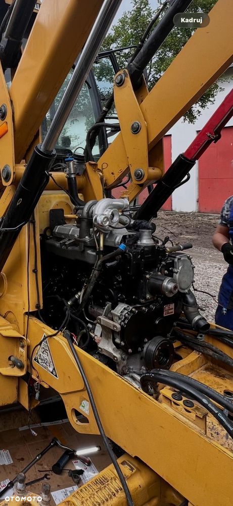 Caterpillar 428E - 2