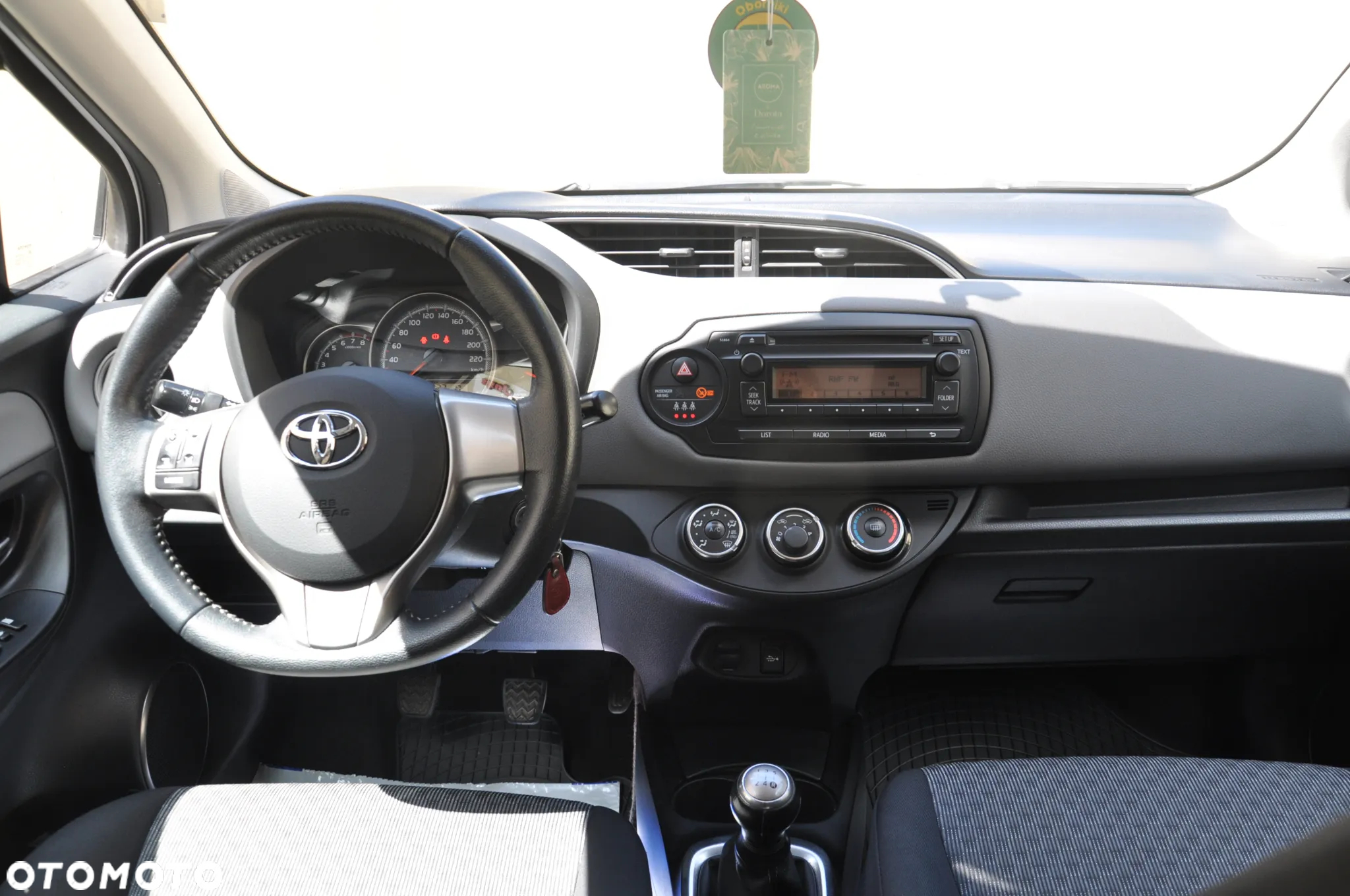 Toyota Yaris - 7