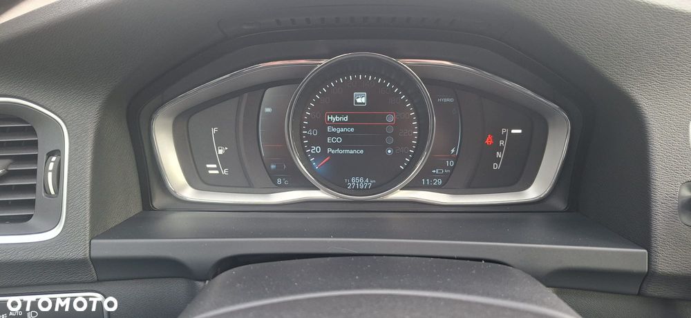 Volvo V60 D6 AWD Plug-in Hybrid Summum - 17
