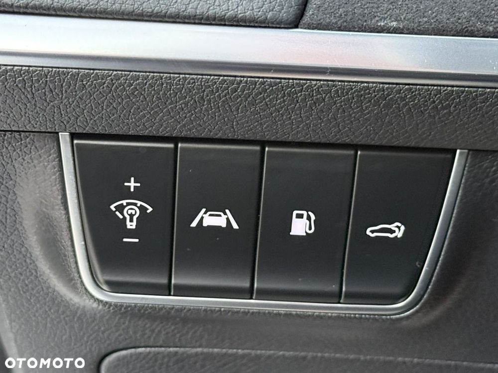 Kia Stinger - 28