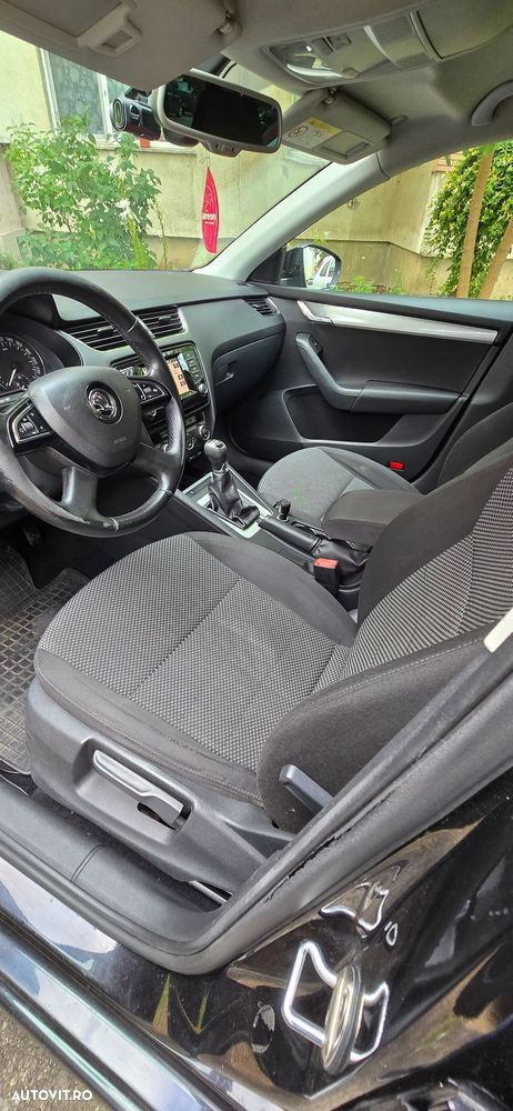 SKODA Octavia 2015 — imagine 4