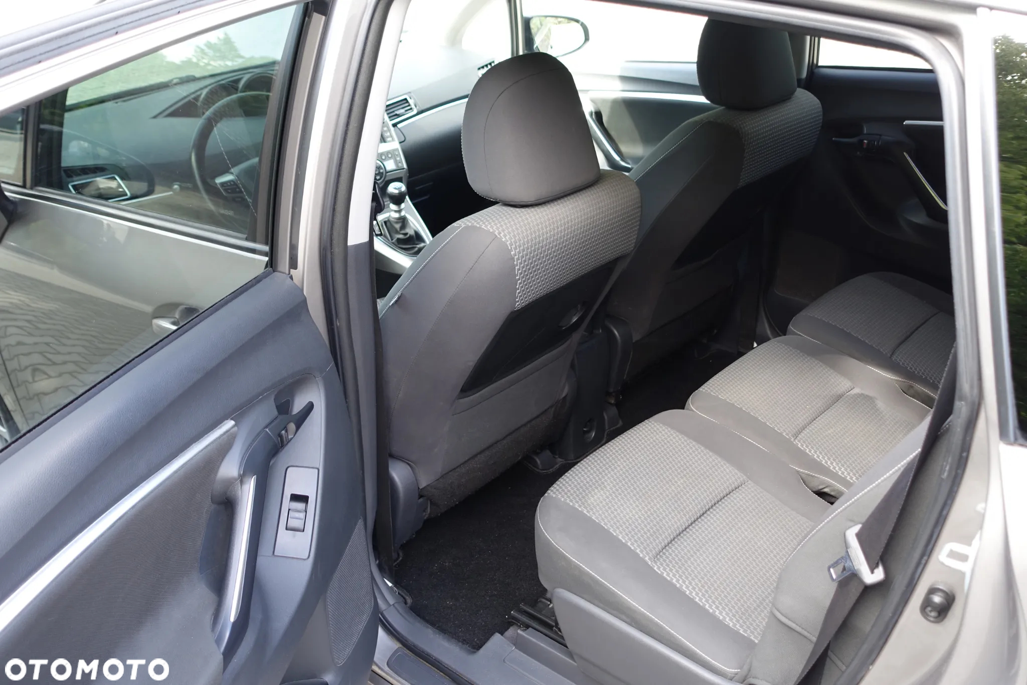 Toyota Verso 1.6 D-4D Premium - 19