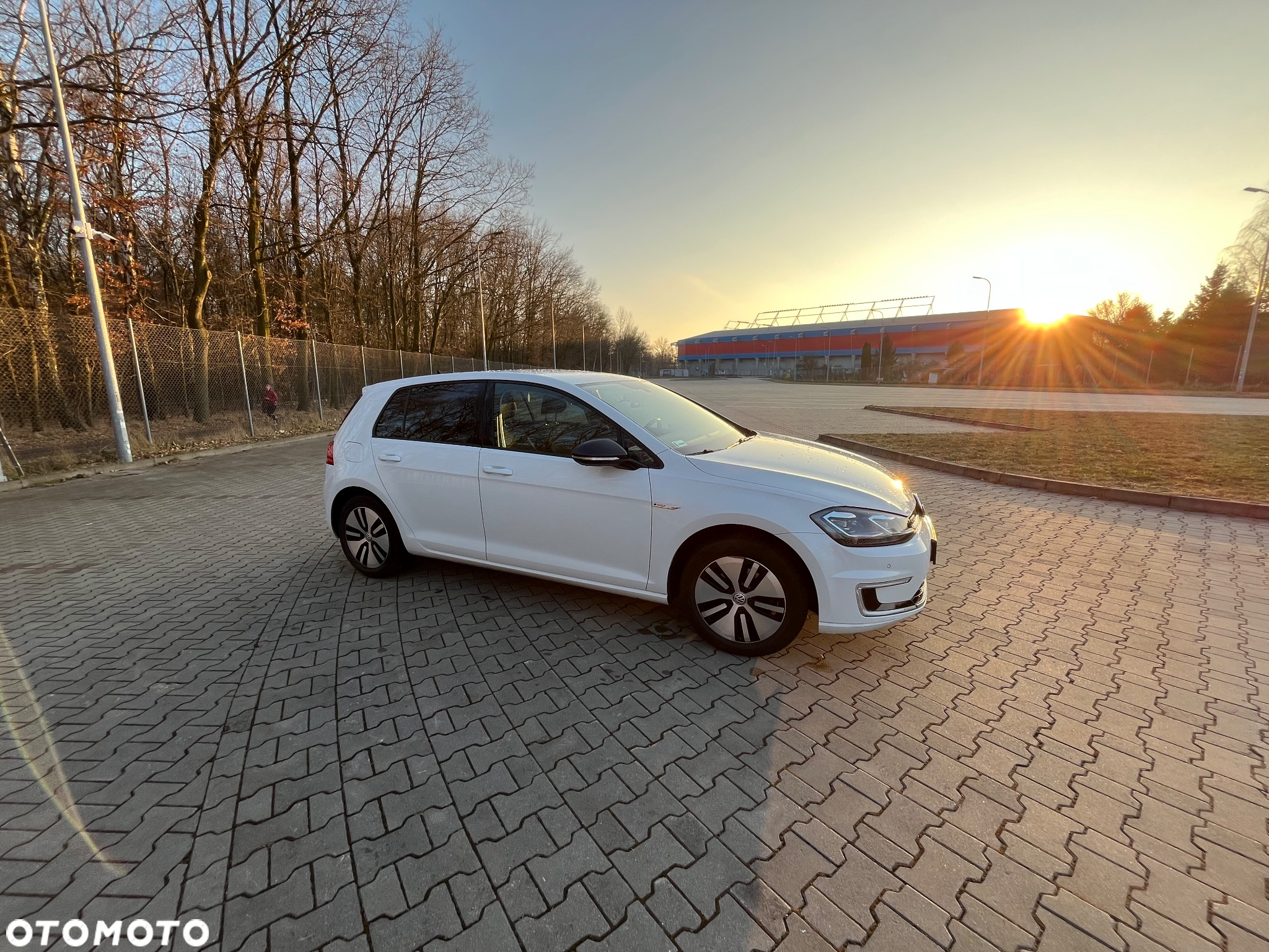 Volkswagen Golf e-Golf - 2