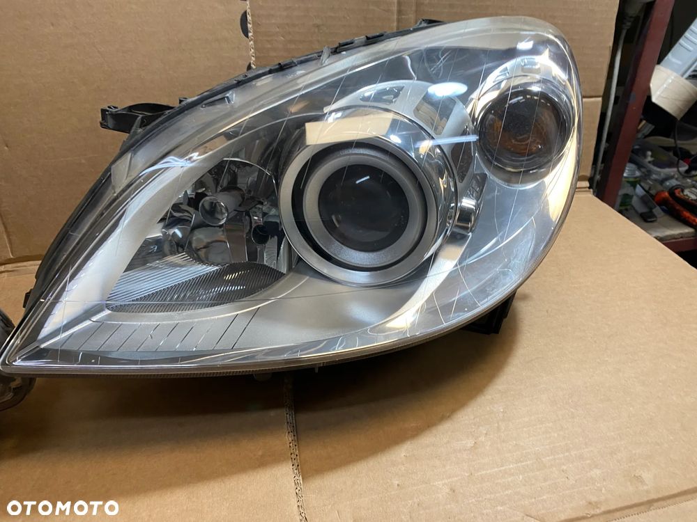lampy b klasa w245 bi xenon lift komplet EU całe - 2