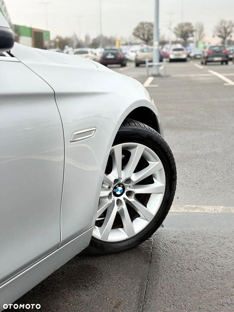 BMW Seria 5 520d - 14