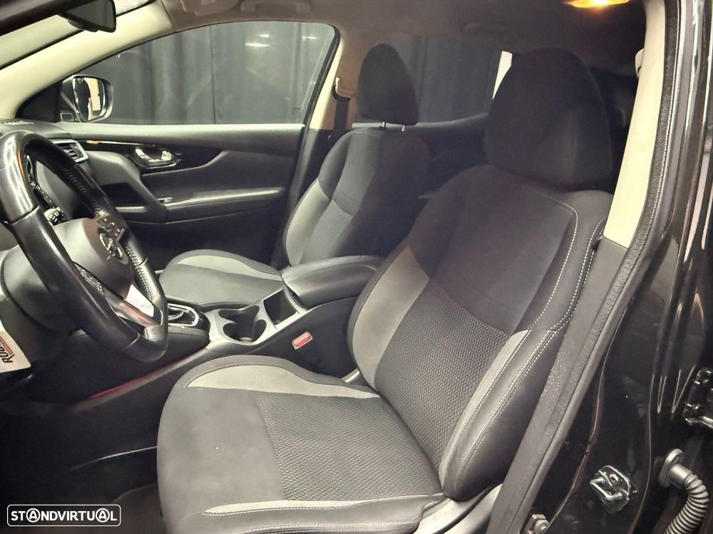 Nissan Qashqai 1.5 dCi N-Connecta J17 DCT - 9