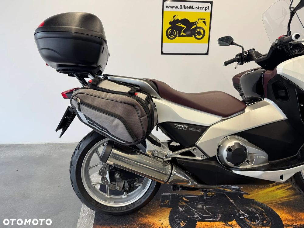 Honda NC - 17