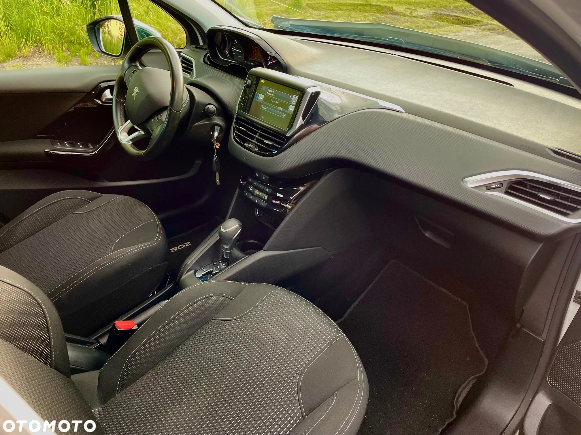 Peugeot 208 - 3