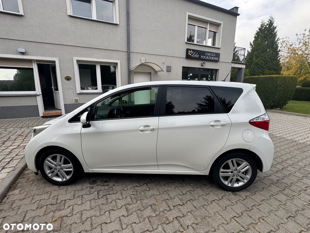 Toyota Verso S 1.4 D-4D Premium - 6