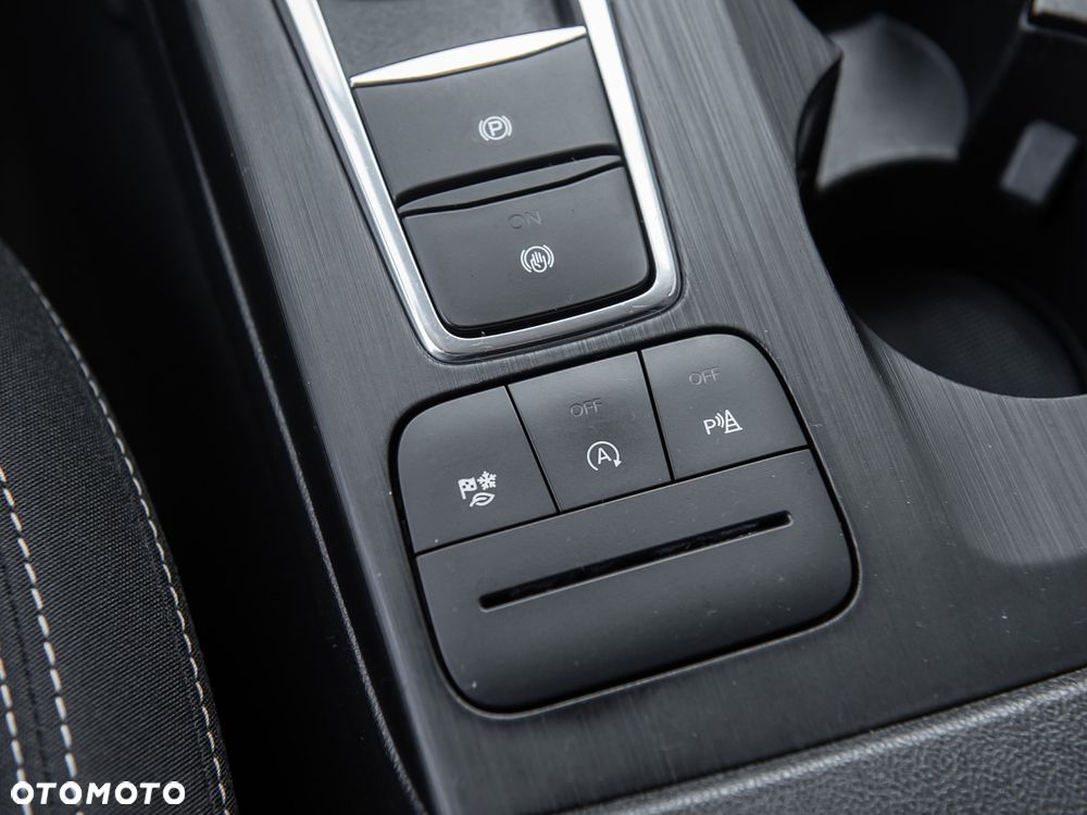 Ford Kuga - 24