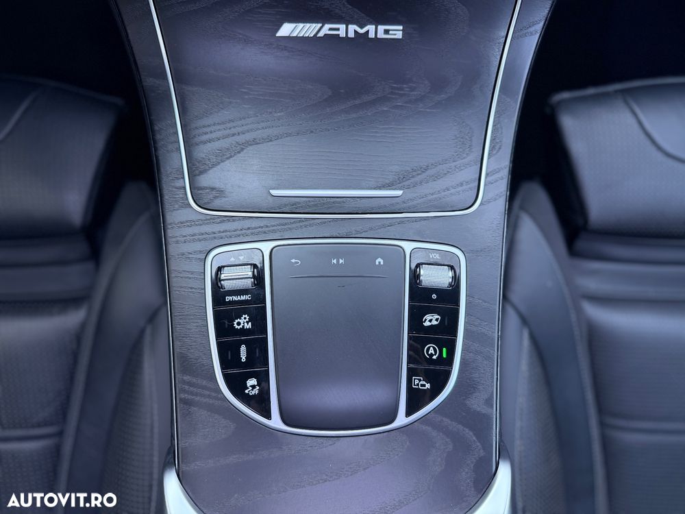 Mercedes-Benz GLC Coupe AMG 63 4Matic+ AMG Speedshift MCT 9G - 16