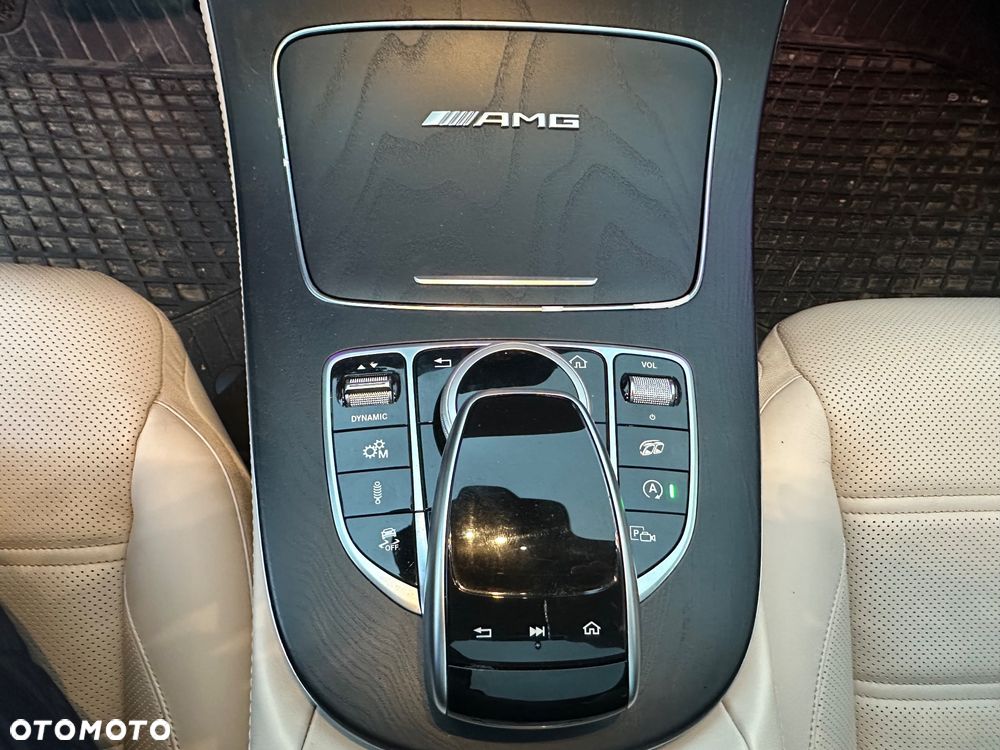 Mercedes-Benz Klasa E AMG 63 S 4Matic AMG Speedshift 9G-MCT - 21
