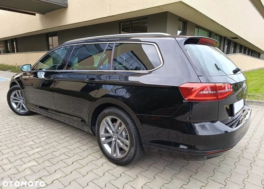 Volkswagen Passat - 14