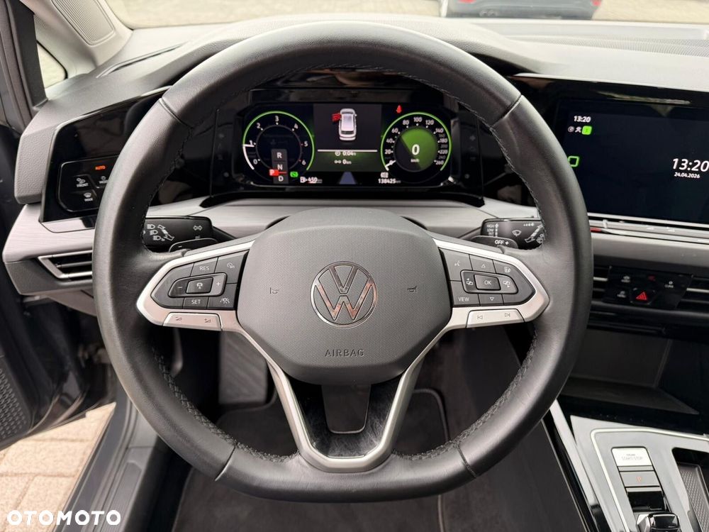 Volkswagen Golf - 18