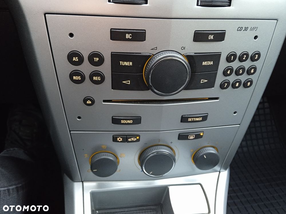 Opel Astra 1.6 Active - 11