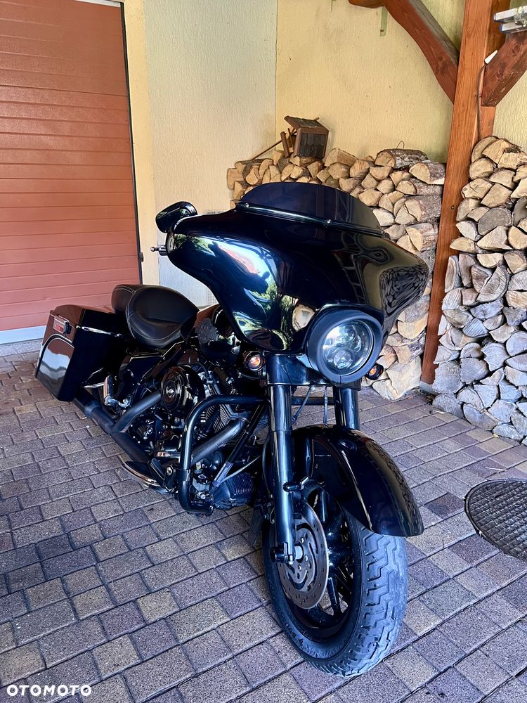 Harley-Davidson Touring Street Glide - 4