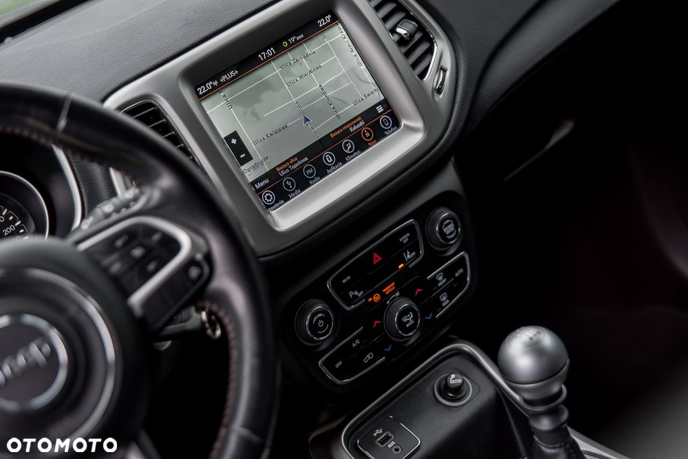 Jeep Compass 1.4 TMair Longitude FWD S&S - 19