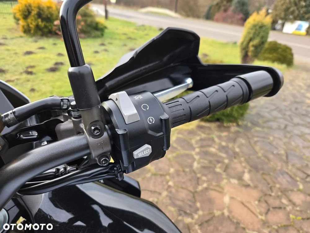 Kawasaki Versys 1000 - 16