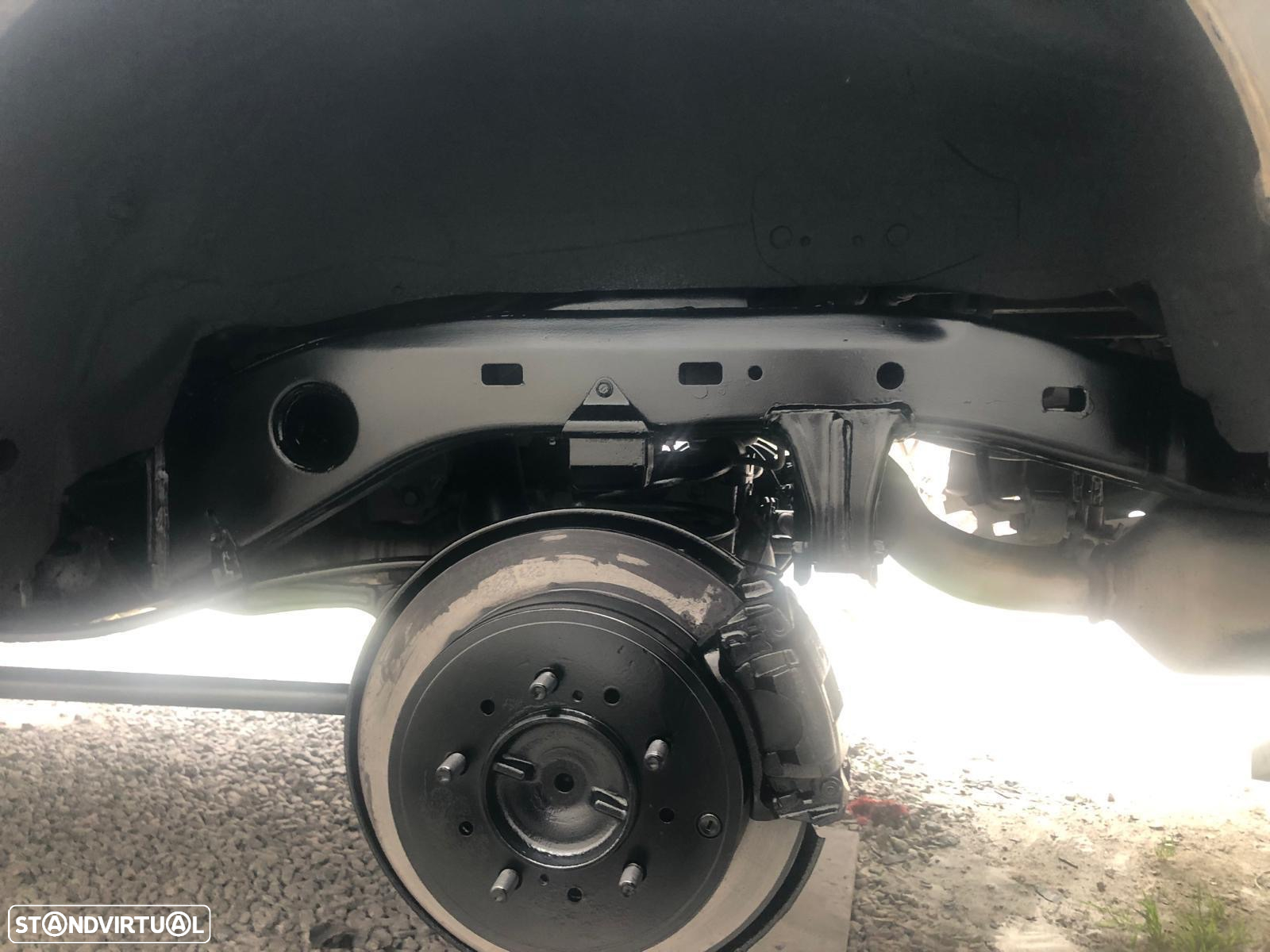 Toyota Land Cruiser 4.5 D-4D V8 - 28