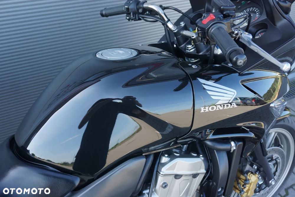 Honda CBF - 4