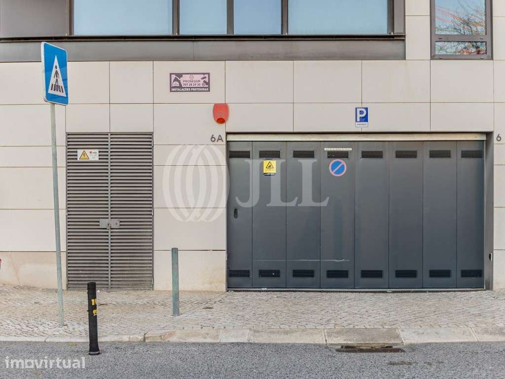 Lugar de estacionamento privativo, em Alcântara, Lisboa - Grande imagem: 5/16