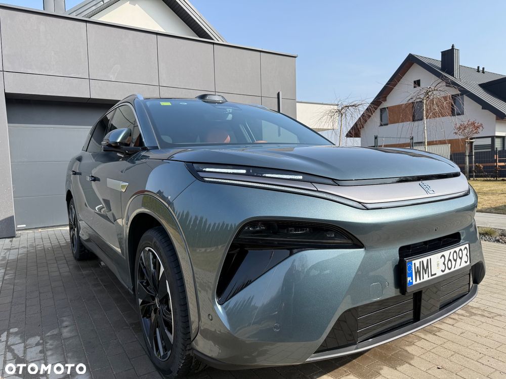 BYD Tang L - 4