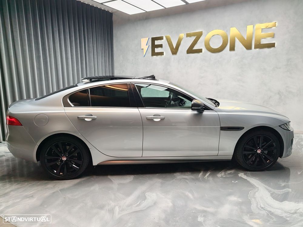 Jaguar XE P300 AWD Aut. Sport - 8