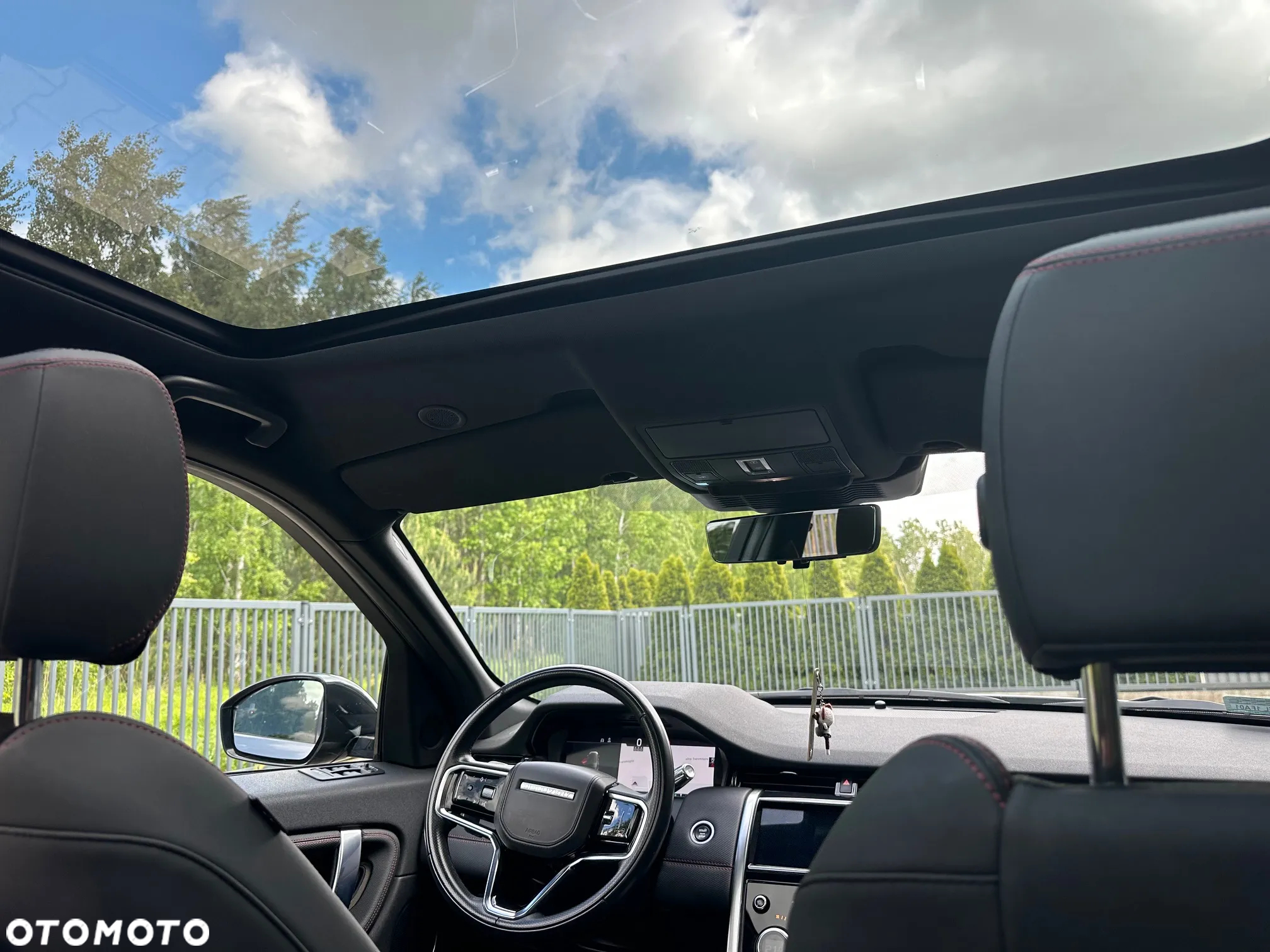 Land Rover Discovery Sport - 26