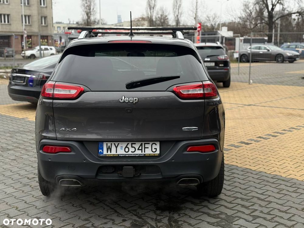 Jeep Cherokee - 9