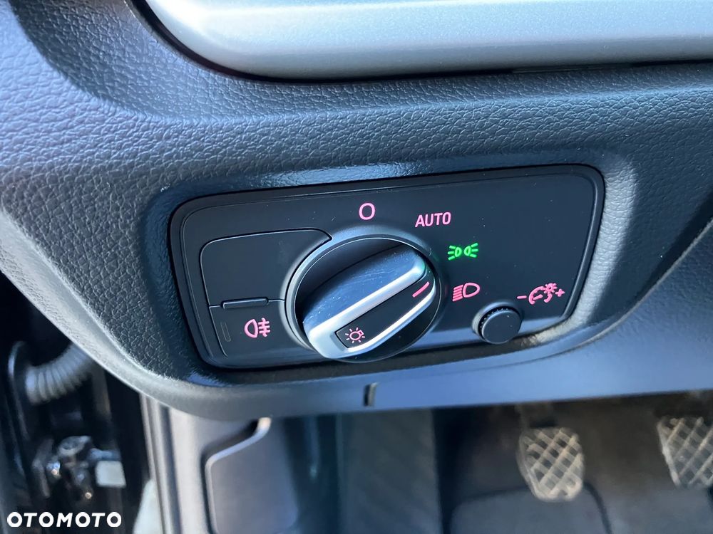 Audi A3 Sportback 2.0 TDI S line Sportpaket - 21