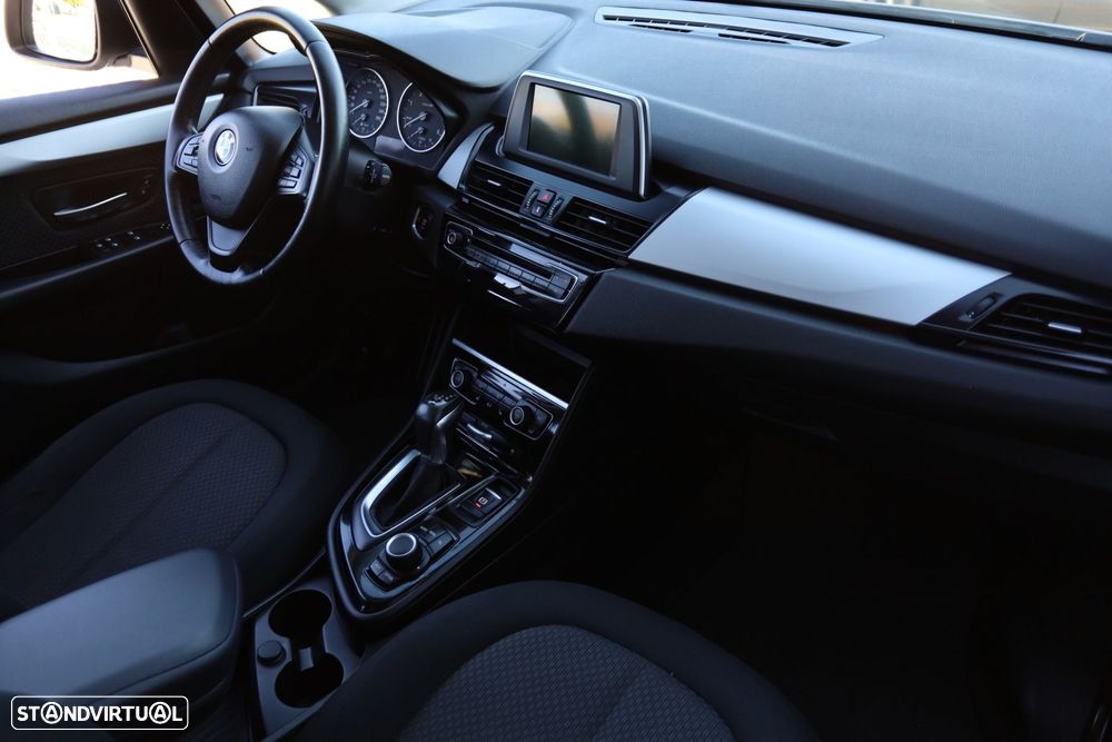 BMW 216 Active Tourer d Aut. Luxury Line - 15